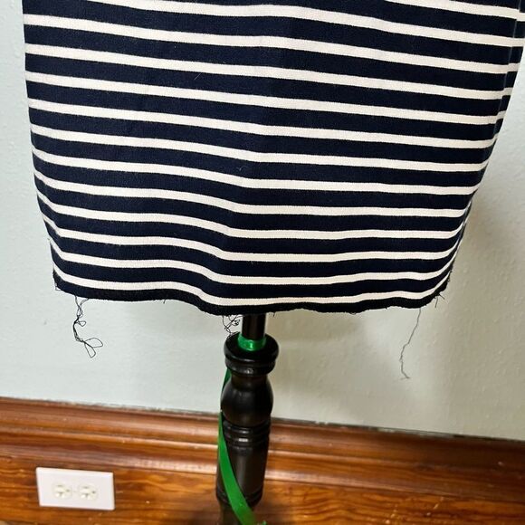 Adorable Fitted Sleeveless Dress by Kate Spade - Picture 5 of 13